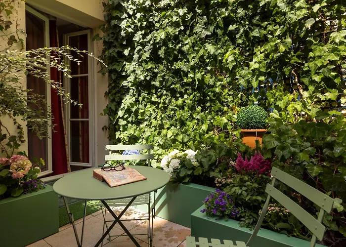 Hotel Le Saint Gregoire Paris